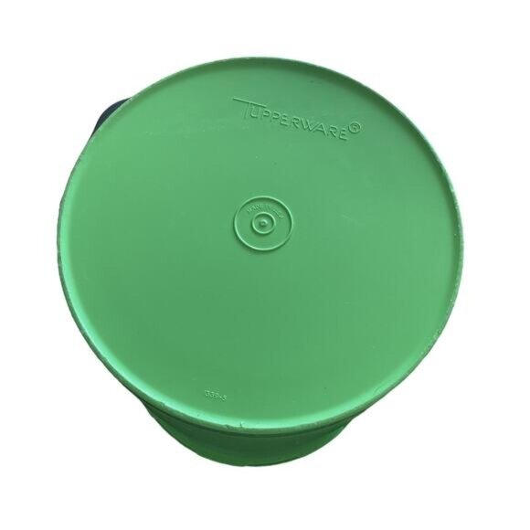 2 Vintage Tupperware Harvest Green Containers - Picture 6 of 10